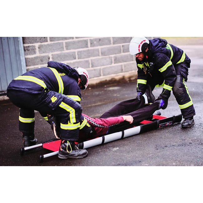 Vendita online Scala telescopica 13 gradini ultracompatta RESCUE LINE ROSSO/NERA